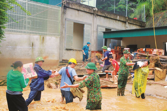 Sức mạnh vô địch của quân đội từ sự đoàn kết quân dân