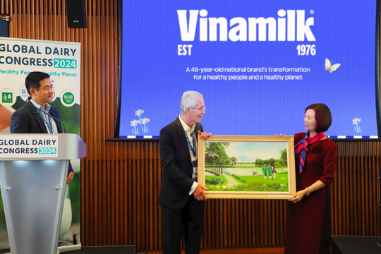 Vinamilk tạo ấn tượng với thương hiệu mới và thông điệp “Để tâm thay đổi” tại Hội nghị sữa toàn cầu 2024