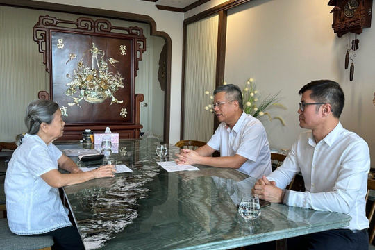 Gần 2 triệu người được chi trả mức lương hưu mới ngay trong ngày 01/7 Gần 2 triệu người được chi trả mức lương hưu mới ngay trong ngày 01/7