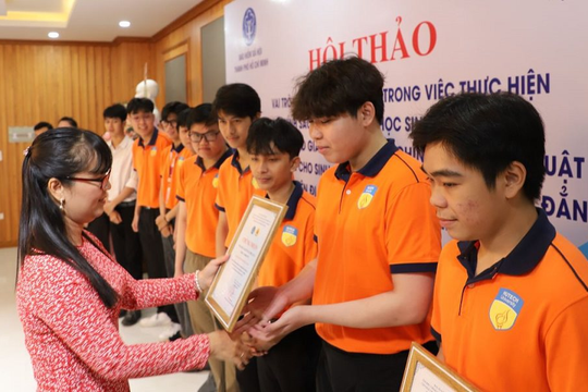 TP.HCM: Trao giải Hội thi tìm hiểu về chính sách pháp luật BHYT dành cho sinh viên TP.HCM: Trao giải Hội thi tìm hiểu về chính sách pháp luật BHYT dành cho sinh viên