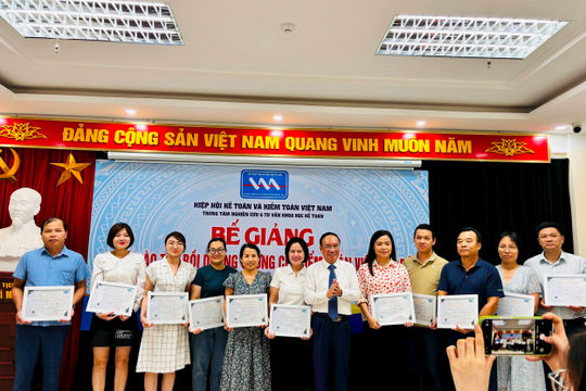 Bế giảng Khóa đào tạo Kiểm toán viên nội bộ cấp độ thực hành   Bế giảng Khóa đào tạo Kiểm toán viên nội bộ cấp độ thực hành