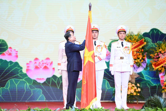 Kiểm toán nhà nước vinh dự đón nhận Huân chương Lao động hạng Nhất Kiểm toán nhà nước vinh dự đón nhận Huân chương Lao động hạng Nhất