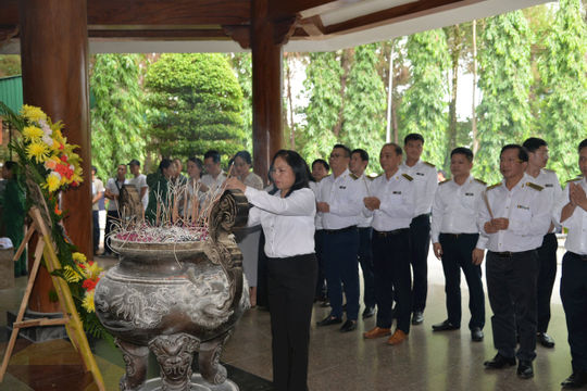 KTNN chuyên ngành Ib tri ân các Anh hùng liệt sĩ  KTNN chuyên ngành Ib tri ân các Anh hùng liệt sĩ