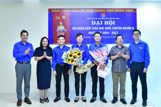 Hoạt động đoàn phải đúng với tinh thần thanh niên, vui và thực chất Hoạt động đoàn phải đúng với tinh thần thanh niên, vui và thực chất