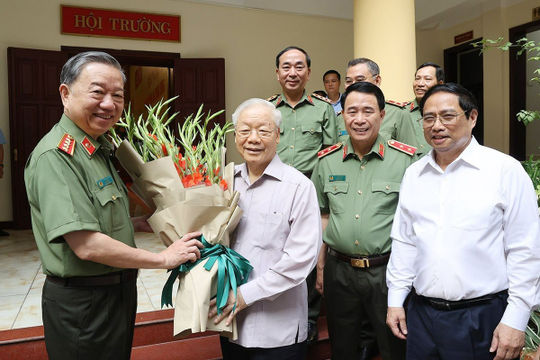 Tổng Bí thư Nguyễn Phú Trọng - Nhà lãnh đạo lỗi lạc, trọn đời vì nước, vì dân