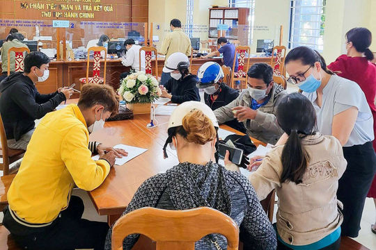 Giả mạo nhân viên bảo hiểm xã hội để đánh cắp thông tin cá nhân Giả mạo nhân viên bảo hiểm xã hội để đánh cắp thông tin cá nhân