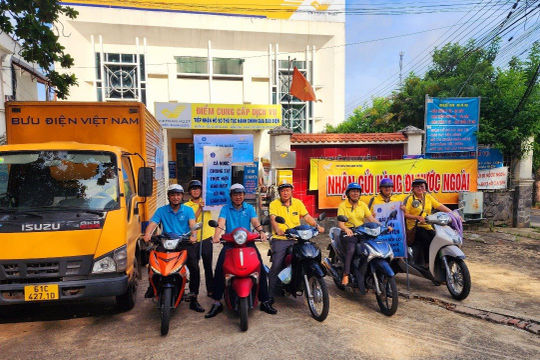 Bảo hiểm xã hội tỉnh Bình Dương tích cực tuyên truyền và vận động người dân tham gia bảo hiểm  Bảo hiểm xã hội tỉnh Bình Dương tích cực tuyên truyền và vận động người dân tham gia bảo hiểm