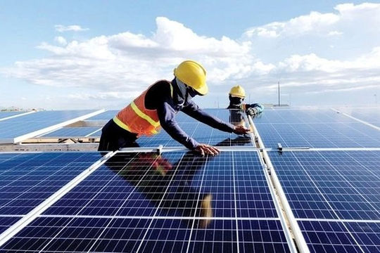 Đẩy nhanh xây dựng Nghị định về phát triển điện mặt trời mái nhà tự sản, tự tiêu Đẩy nhanh xây dựng Nghị định về phát triển điện mặt trời mái nhà tự sản, tự tiêu