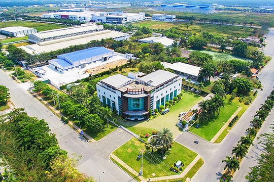 Sẽ tiến tới xây dựng Luật riêng cho khu công nghiệp Sẽ tiến tới xây dựng Luật riêng cho khu công nghiệp