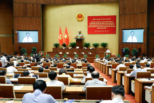 Kim chỉ nam trong công tác cán bộ Kim chỉ nam trong công tác cán bộ