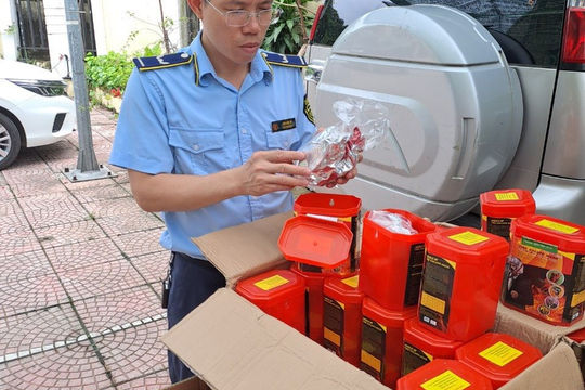 Ban Chỉ đạo 389 Hà Nội: Ra quân kiểm tra, kiểm soát các mặt hàng phòng cháy chữa cháy Ban Chỉ đạo 389 Hà Nội: Ra quân kiểm tra, kiểm soát các mặt hàng phòng cháy chữa cháy