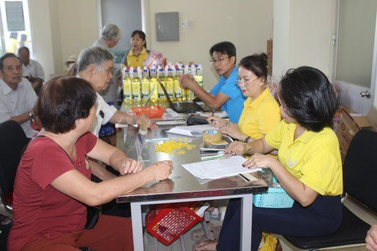 Phú Yên đẩy mạnh chi trả lương hưu, trợ cấp bảo hiểm xã hội qua tài khoản