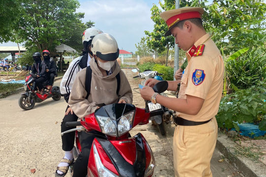 Đề xuất 28 hành vi, nhóm hành vi bị trừ hết điểm Giấy phép lái xe