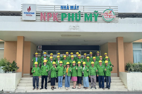 PVFCCo tri ân khách hàng theo cách đặc biệt