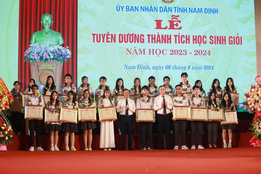 Nam Định: Tiếp tục phát huy truyền thống hiếu học 