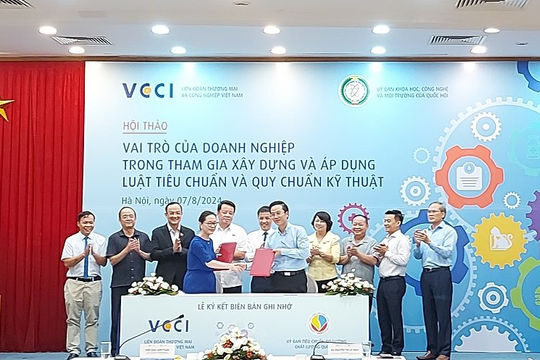 Chung tay hỗ trợ cộng đồng doanh nghiệp phát triển 