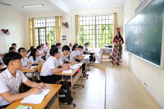 Giáo viên dạy tiếng nước ngoài THPT sẽ phải có năng lực ngoại ngữ bậc 5 trở lên