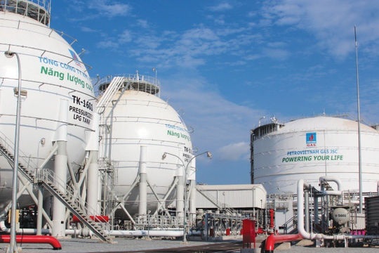 Hiện thực hóa mục tiêu phát triển điện khí LNG và điện gió ngoài khơi