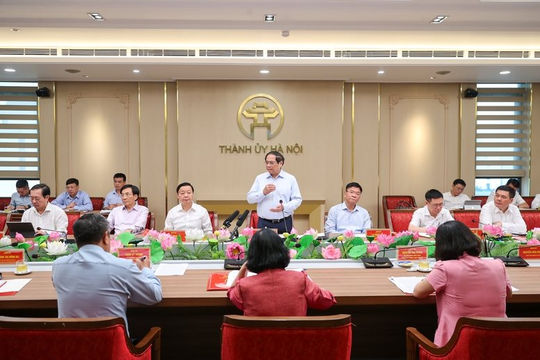 Phát triển Thủ đô “Văn hiến - Văn minh - Hiện đại” là nhiệm vụ chính trị quan trọng đặc biệt Phát triển Thủ đô “Văn hiến - Văn minh - Hiện đại” là nhiệm vụ chính trị quan trọng đặc biệt