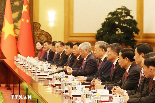 Hội đàm cấp cao giữa Tổng Bí thư, Chủ tịch nước Việt Nam và Trung Quốc