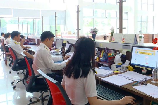 Cục Thuế Đồng Nai kiên quyết thu, xử lý những vi phạm về thuế
 
Cục Thuế Đồng Nai kiên quyết thu, xử lý những vi phạm về thuế