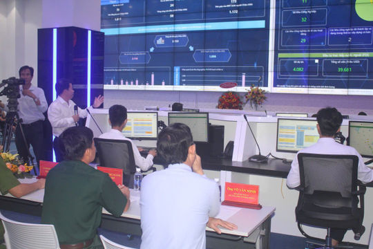 Bình Dương đặt mục tiêu 100% người dân, doanh nghiệp sử dụng dịch vụ công trực tuyến  Bình Dương đặt mục tiêu 100% người dân, doanh nghiệp sử dụng dịch vụ công trực tuyến