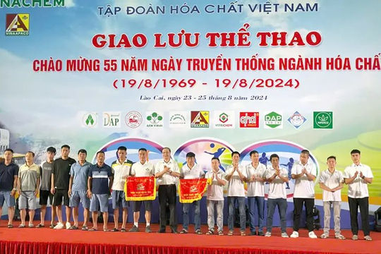 Sôi nổi Hội thao chào mừng 55 năm Ngày truyền thống Ngành Hóa chất Việt Nam khu vực phía Bắc