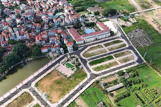 Bất hợp lý trong đấu giá đất