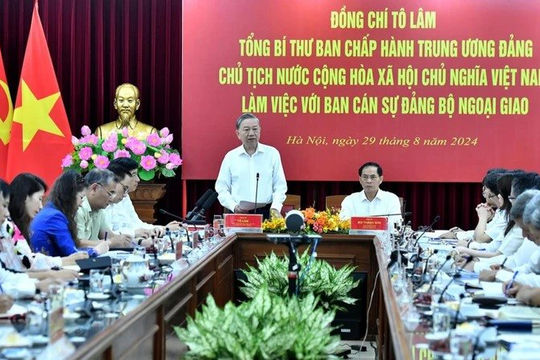 Ngoại giao phải xứng đáng là “đội quân tiên phong”