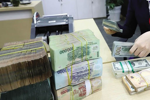 Ngân hàng Nhà nước bơm ròng trên thị trường mở, giá vàng miếng SJC “đứng yên” Ngân hàng Nhà nước bơm ròng trên thị trường mở, giá vàng miếng SJC “đứng yên”