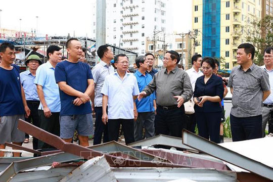 Tập trung tối đa nguồn lực phòng, chống bão lũ đi đôi với khôi phục sản xuất