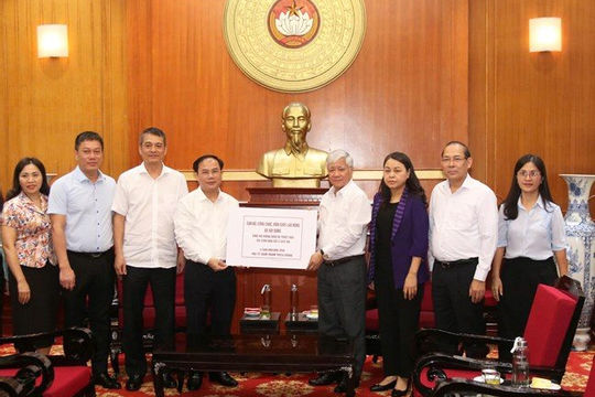 Ban Vận động cứu trợ Trung ương đã nhận 527,8 tỷ đồng ủng hộ đồng bào bị thiệt hại do bão lũ