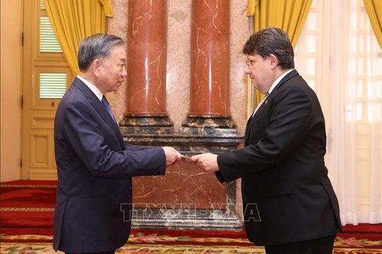 Tổng Bí thư, Chủ tịch nước Tô Lâm tiếp các Đại sứ trình Quốc thư