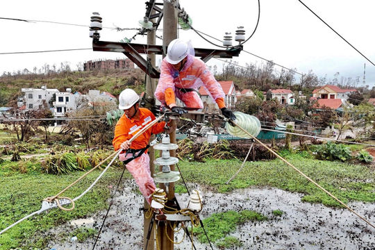 Sau bão, đã khôi phục cung cấp điện cho hơn 6 triệu khách hàng, tương đương 99%  Sau bão, đã khôi phục cung cấp điện cho hơn 6 triệu khách hàng, tương đương 99%