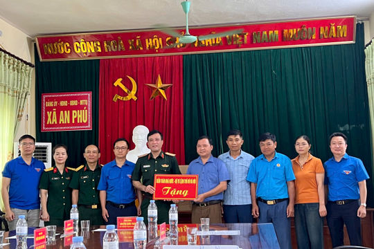 Chia sẻ khó khăn cùng bà con xã An Phú, Huyện Mỹ Đức, Hà Nội Chia sẻ khó khăn cùng bà con xã An Phú, Huyện Mỹ Đức, Hà Nội