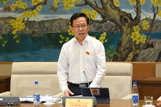 Bài 3: Từng bước kết thúc việc thực hiện chính sách tài khoá mở rộng Bài 3: Từng bước kết thúc việc thực hiện chính sách tài khoá mở rộng