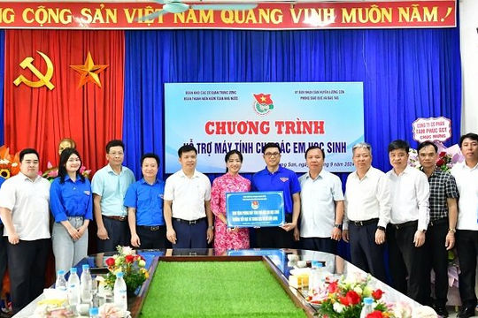 Đoàn Thanh niên Kiểm toán nhà nước quyên góp được gần 200 triệu đồng cho Quỹ “Máy tính cho em”