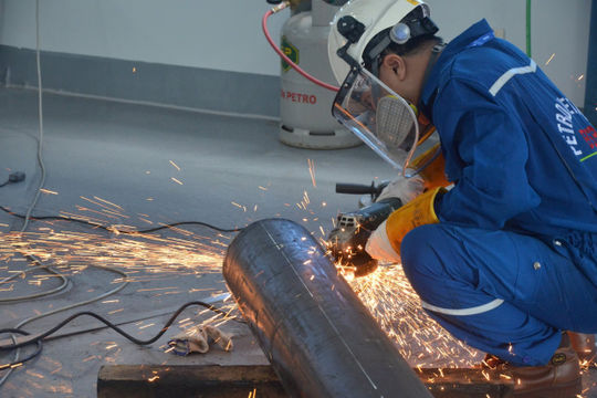 "Tiếp lửa" rèn tay nghề kỹ thuật dầu khí bậc cao