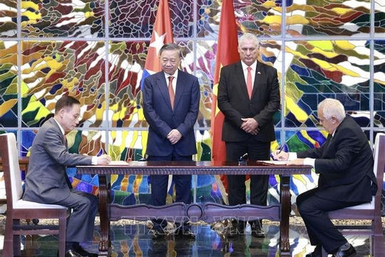 Lễ ký các văn kiện hợp tác Việt Nam - Cuba