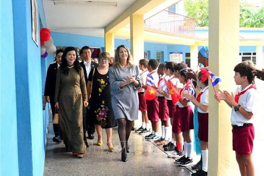 Phu nhân Tổng Bí thư, Chủ tịch nước thăm Trường tiểu học Võ Thị Thắng