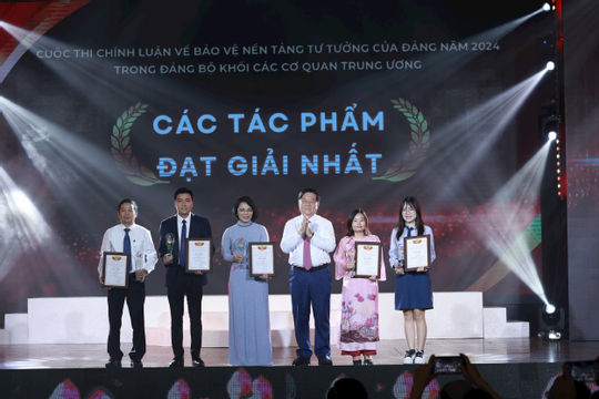 Trao giải Cuộc thi chính luận bảo vệ nền tảng tư tưởng của Đảng năm 2024