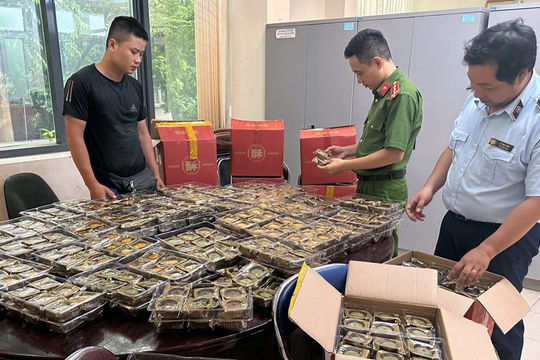 Quản lý thị trường Hà Nội: Xử phạt 120 vụ với tổng số tiền trên 970 triệu đồng dịp Tết Trung thu 2024 Quản lý thị trường Hà Nội: Xử phạt 120 vụ với tổng số tiền trên 970 triệu đồng dịp Tết Trung thu 2024