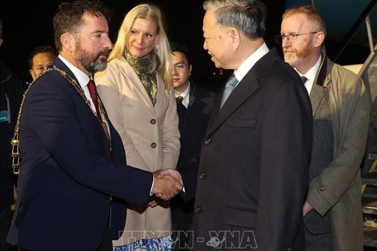 Tổng Bí thư, Chủ tịch nước Tô Lâm đến Dublin bắt đầu thăm cấp Nhà nước Ireland