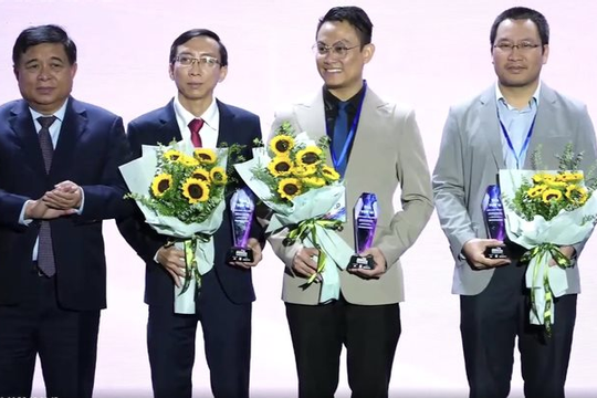 Giải pháp “Phát triển lĩnh vực bán dẫn tại Đà Nẵng” được vinh danh