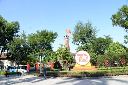 Hà Nội rực rỡ sắc màu trước thềm Lễ kỷ niệm 70 năm Giải phóng Thủ đô