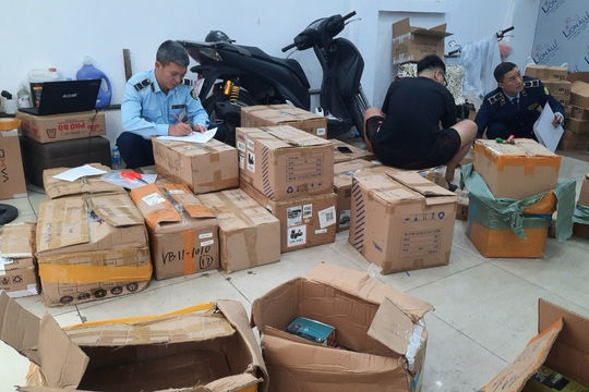 Hà Nội: Lực lượng liên ngành tăng cường quản lý thuốc lá thế hệ mới