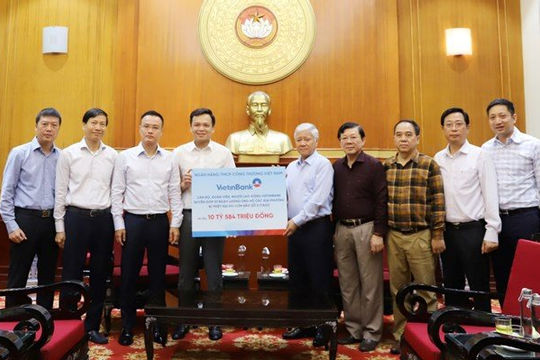 Hơn 2.000 tỷ đồng ủng hộ đồng bào bị thiệt hại do cơn bão số 3 gây ra Hơn 2.000 tỷ đồng ủng hộ đồng bào bị thiệt hại do cơn bão số 3 gây ra
