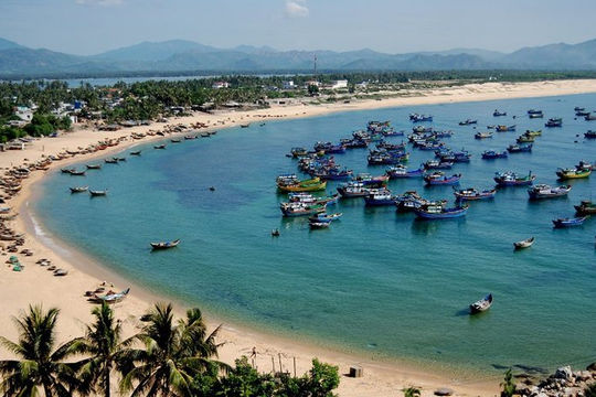 Xây dựng các vùng ven biển thành chỗ dựa vững chắc để tiến ra biển