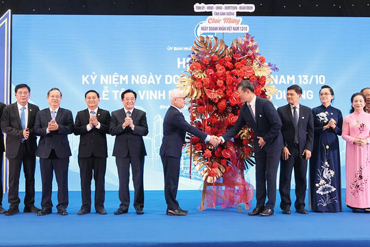 Bình Dương: Cộng đồng doanh nghiệp đóng góp quan trọng vào sự phát triển kinh tế - xã hội của tỉnh Bình Dương: Cộng đồng doanh nghiệp đóng góp quan trọng vào sự phát triển kinh tế - xã hội của tỉnh