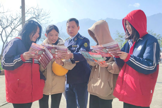 Đẩy mạnh tuyên truyền, phổ biến, giáo dục pháp luật về thuốc lá điện tử, thuốc lá nung nóng trong trường học tại Lào Cai